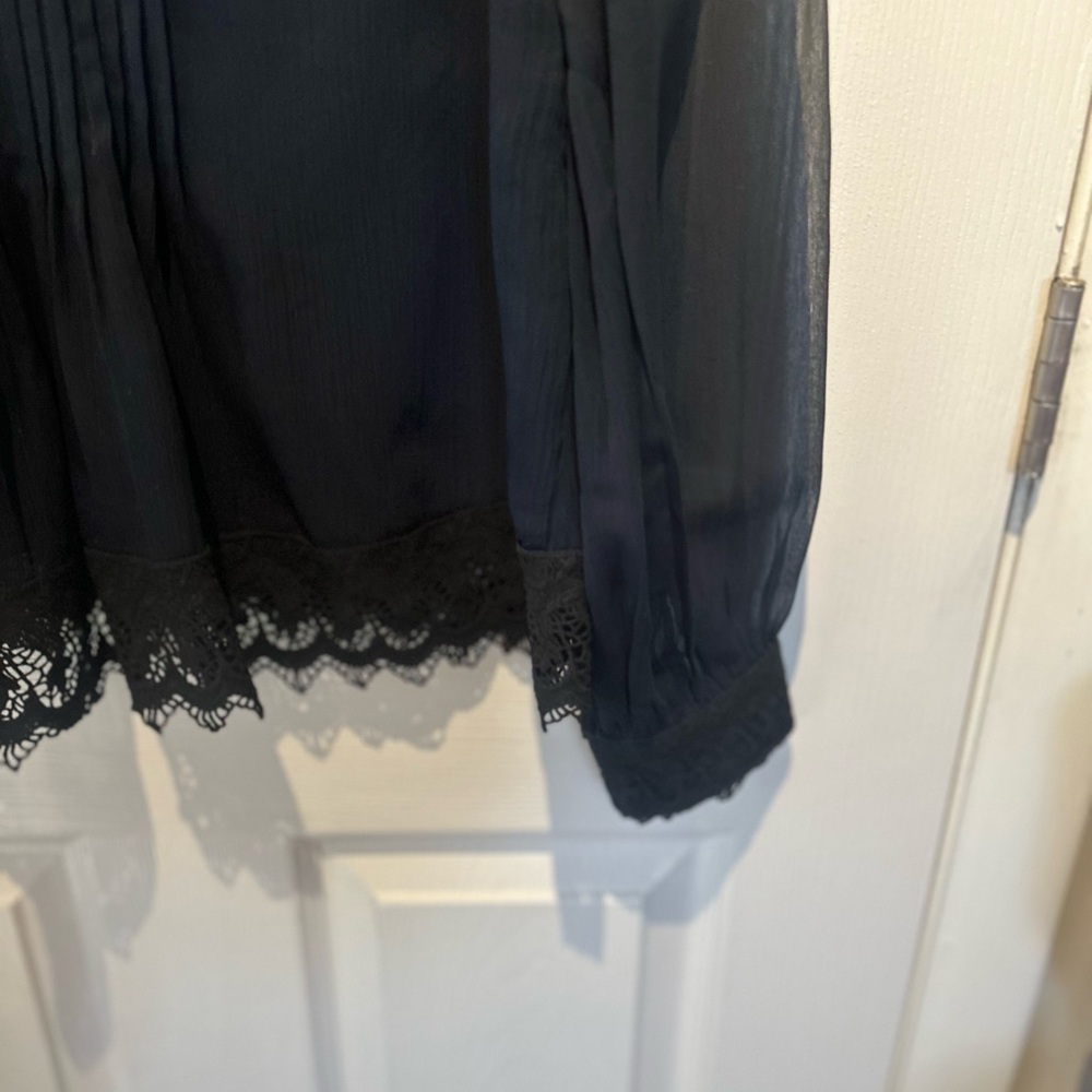 Anthro Love Sam Floral Black Lace Top & Pleated Blouse In Navy Crocheted S Small - Picture 4 of 15